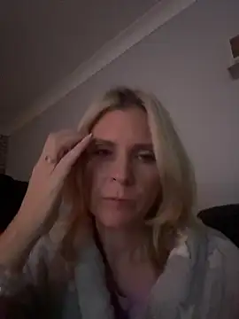 Lexi-Lux-X online show from November 3, 3:54 am