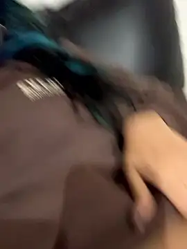 lynn9000 online show from January 12, 7:02 am