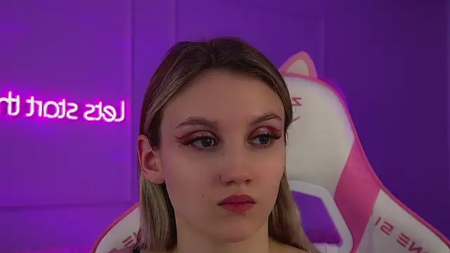 StacyEvances online show from March 1, 6:29 pm