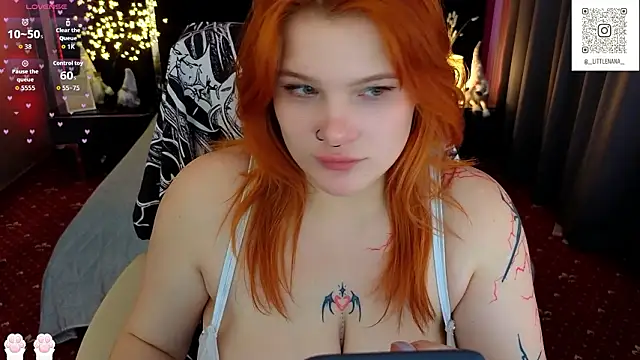 Clumsy Nana online show from January 17, 1:40 pm