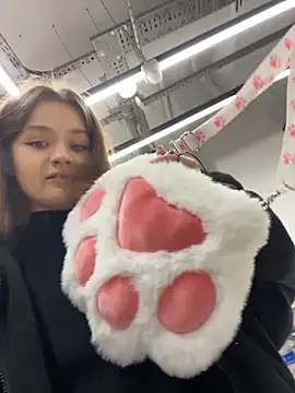 KittyQueeny online show from October 4, 2:22 pm