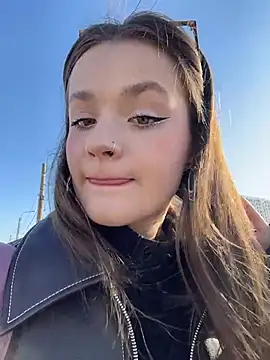 KittyQueeny online show from March 15, 1:02 pm