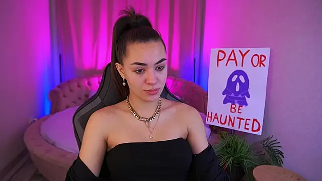 EricaSin online show from November 2, 7:01 am