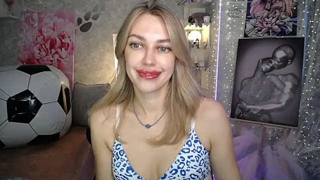 NickyAdamidi online show from July 18, 4:53 pm