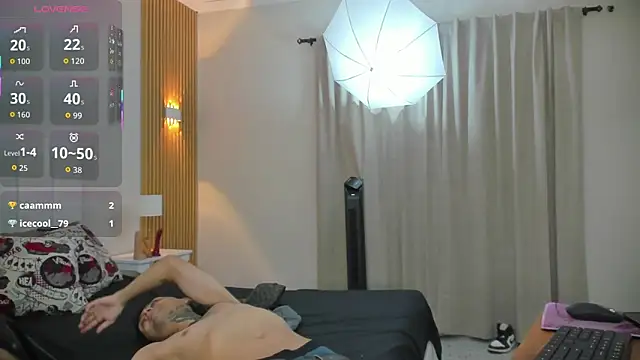 lilyth adam online show from November 11, 7:44 pm