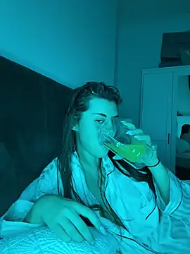 AlitaNova online show from November 2, 8:56 pm