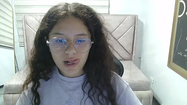 Velvet Moon V online show from February 10, 8:23 pm