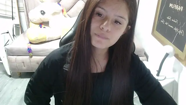 Velvet Moon V online show from December 4, 1:35 pm