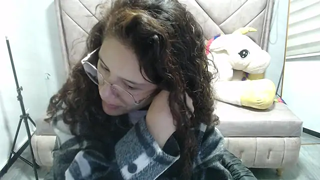 Velvet Moon V online show from November 14, 1:11 pm