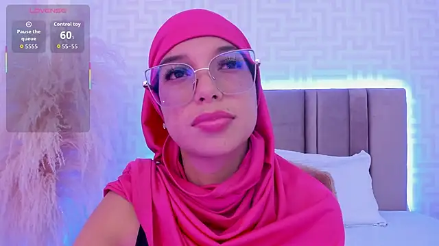 naishaa  online show from April 18, 7:07 pm