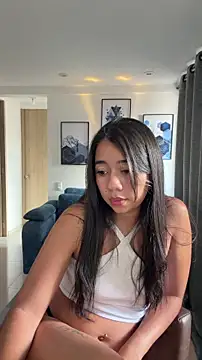 Lily June online show from April 18, 7:58 pm