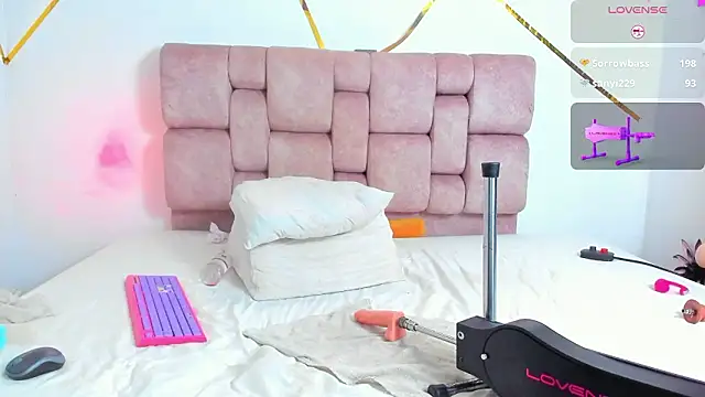 VickyVentura online show from March 9, 11:30 pm