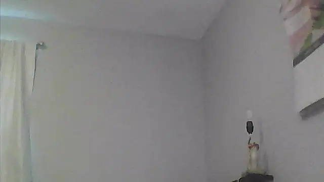 sarahkat86 online show from April 5, 11:04 pm