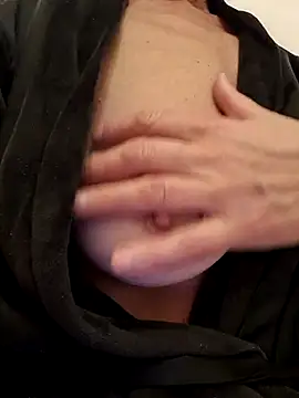 lucamila2903 online show from January 8, 8:57 pm