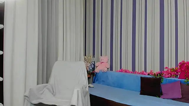 MilanaAlvis online show from October 31, 1:15 pm