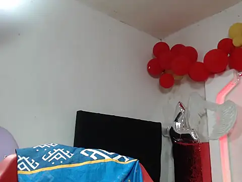 maggi hotsson online show from September 30, 6:08 am