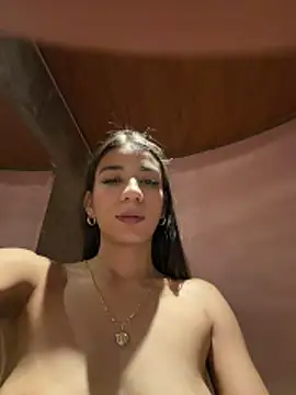 -juicy  online show from February 24, 11:14 pm