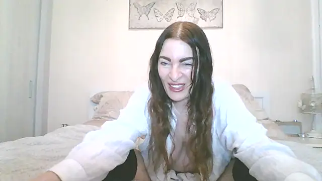 EllaKent online show from March 10, 5:39 pm