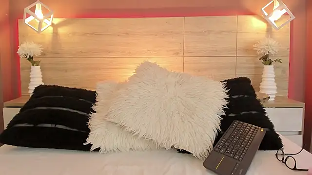 aa lunit online show from December 3, 2:19 pm