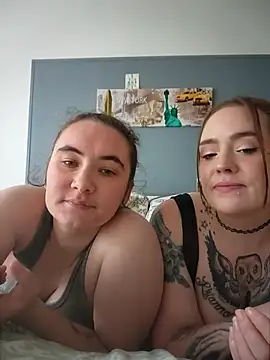 AndHerXO online show from May 10, 1:57 pm