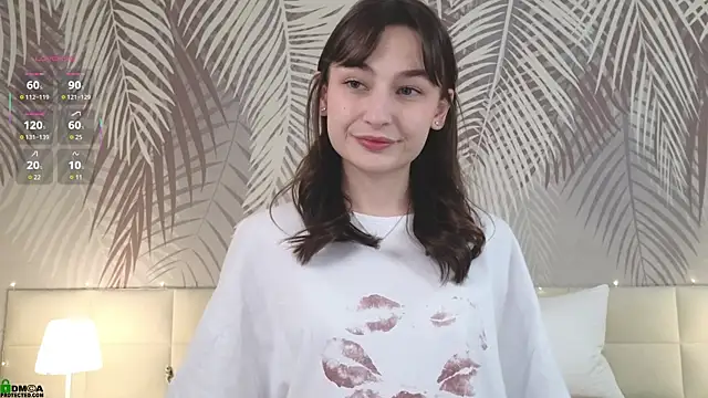 LolaPrise online show from October 2, 1:43 am