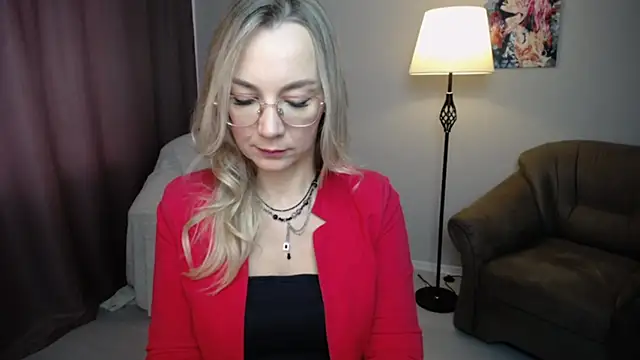 Ava Elior online show from October 15, 9:45 am