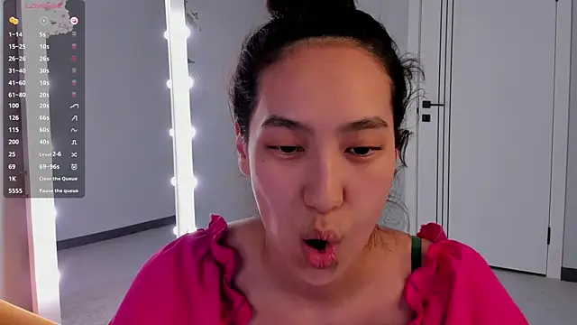 FlirtyAura online show from March 22, 8:20 am