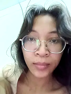 Minhthu44 online show from March 13, 8:32 pm