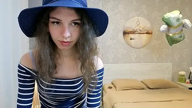 KellyShines online show from June 11, 12:32 am