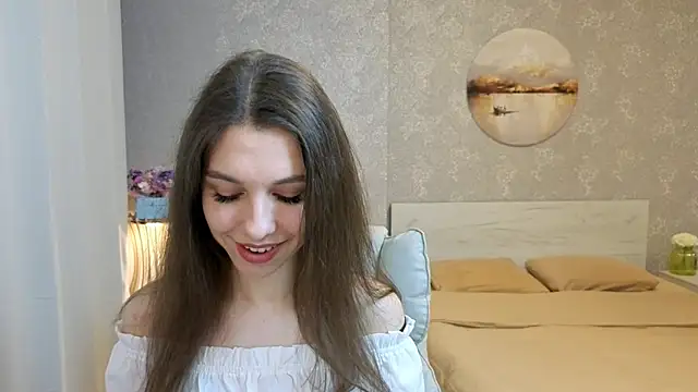 KellyShines online show from April 19, 6:10 pm