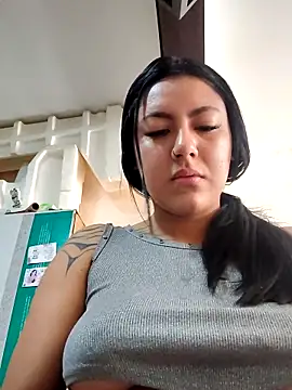 Snapshot of Megara_25 chatting on October 22, 4:01 pm Megara 25 online show from October 22, 4:01 pm