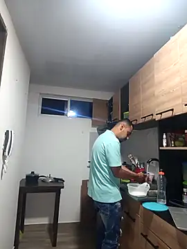 stivenlujan69 online show from September 14, 2:53 am