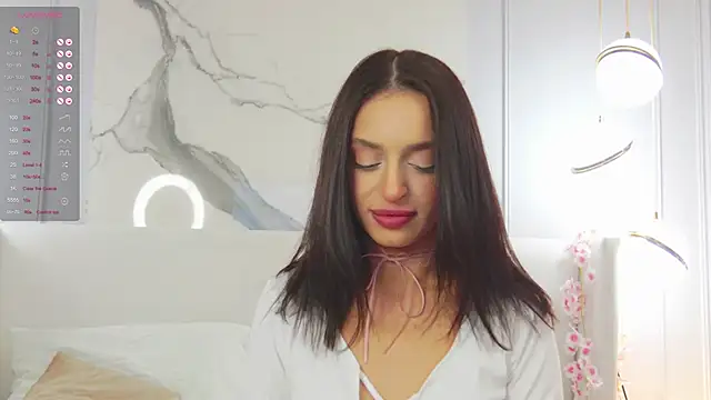 AdoraCortes online show from November 7, 5:13 am