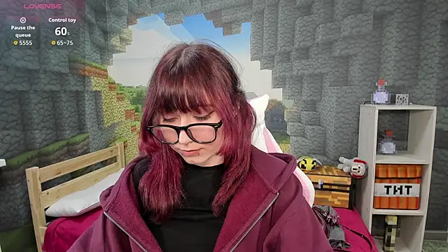 ClaraParks online show from November 7, 6:35 pm