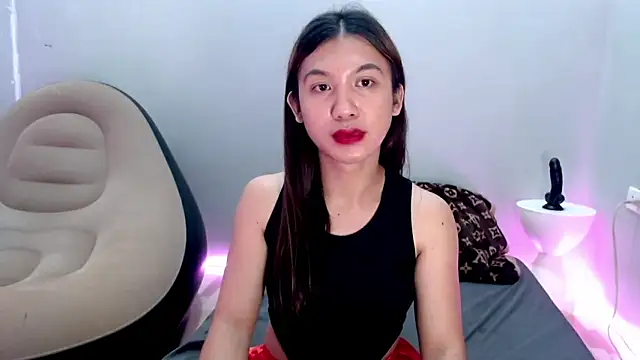 LucyApalla online show from September 25, 12:15 pm