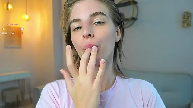 EleneButton online show from September 14, 1:25 am