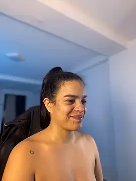 JuanitaMore01 online show from March 11, 11:07 pm