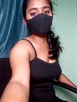 shrutee12 online show from April 19, 6:10 pm