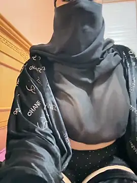  Laiali  online show from October 3, 11:15 am