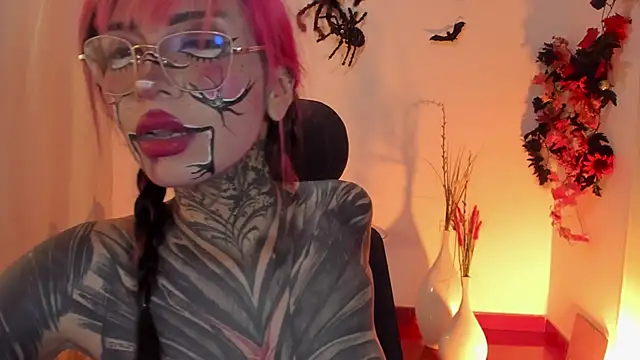 Nickidoll66- online show from October 12, 7:11 am