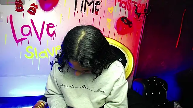 Snapshot of Sweettpleasure chatting on October 22, 2:22 pm Sweettpleasure online show from October 22, 2:22 pm