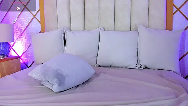 cocoamore online show from December 16, 11:49 am