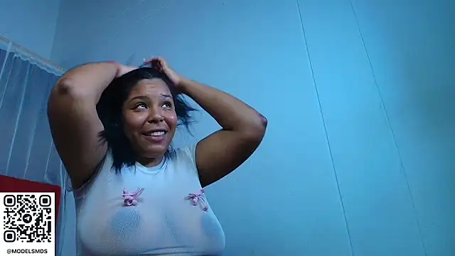 naomi campbel  online show from November 27, 8:56 pm