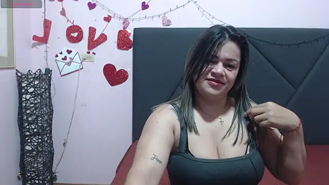 pamela echeverria online show from April 1, 11:44 am