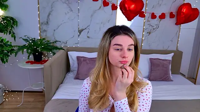 SweetyLicky online show from February 16, 4:07 pm