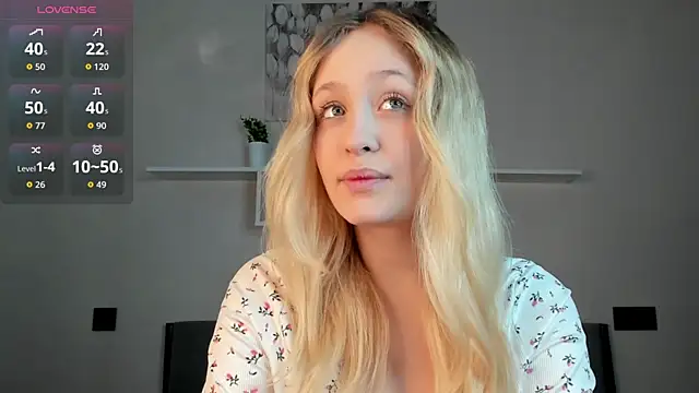 Julliakoill online show from November 12, 7:28 am