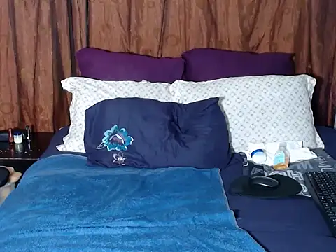 BOUNCINGASSX online show from November 6, 9:32 pm