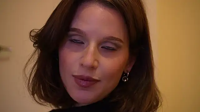 ellaa91 online show from June 17, 5:58 pm