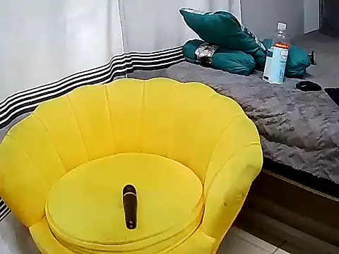 CouplesX96xx online show from December 17, 11:42 pm