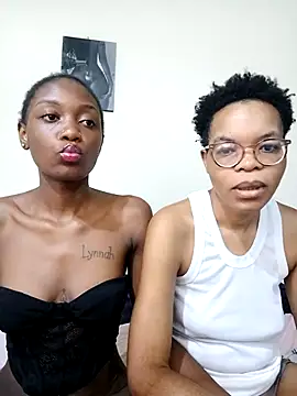 Miss-Hennessy online show from April 19, 11:21 am